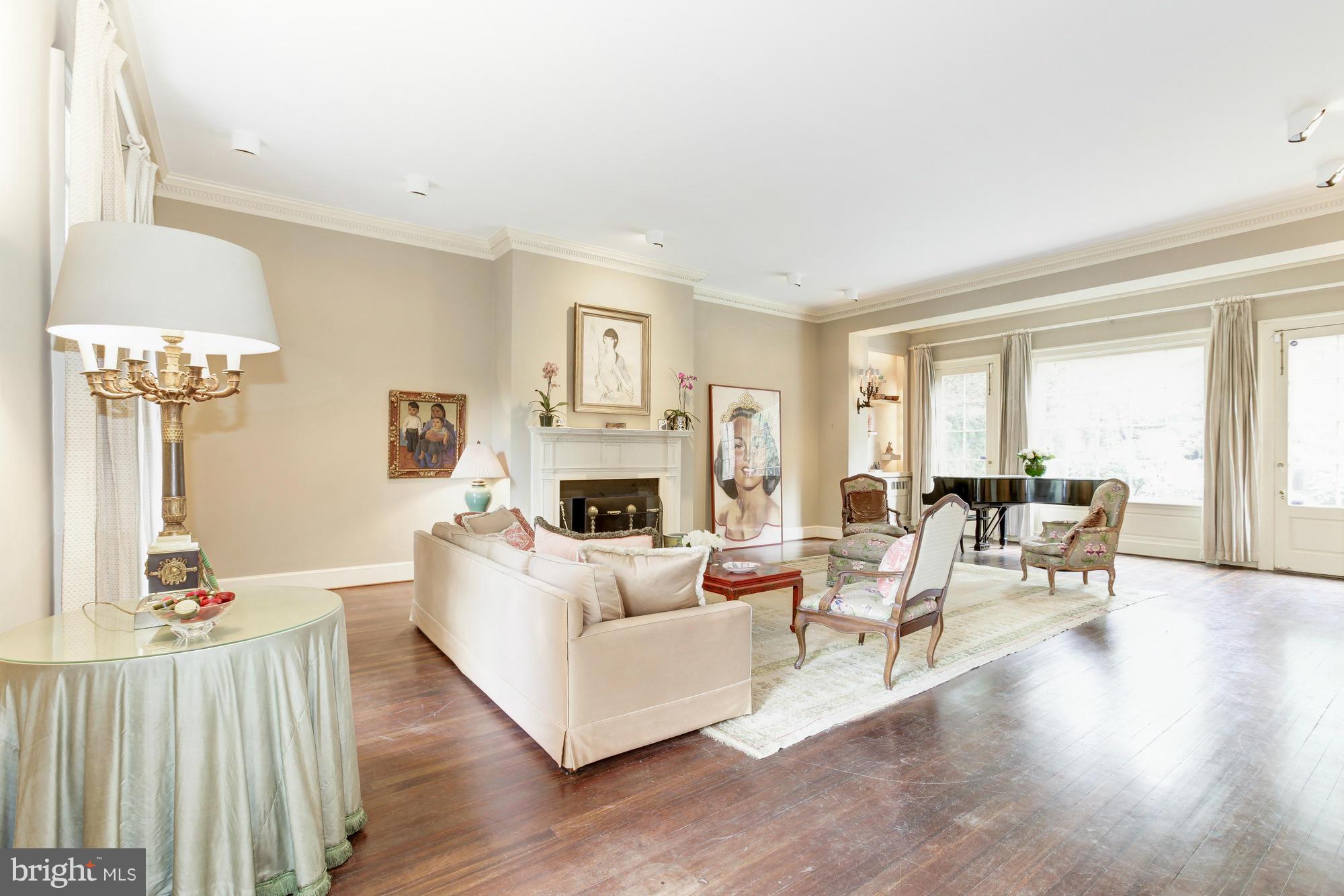 3017 N Street Northwest Washington, DC 20007 - Photo 4 of 11 Interior (General)