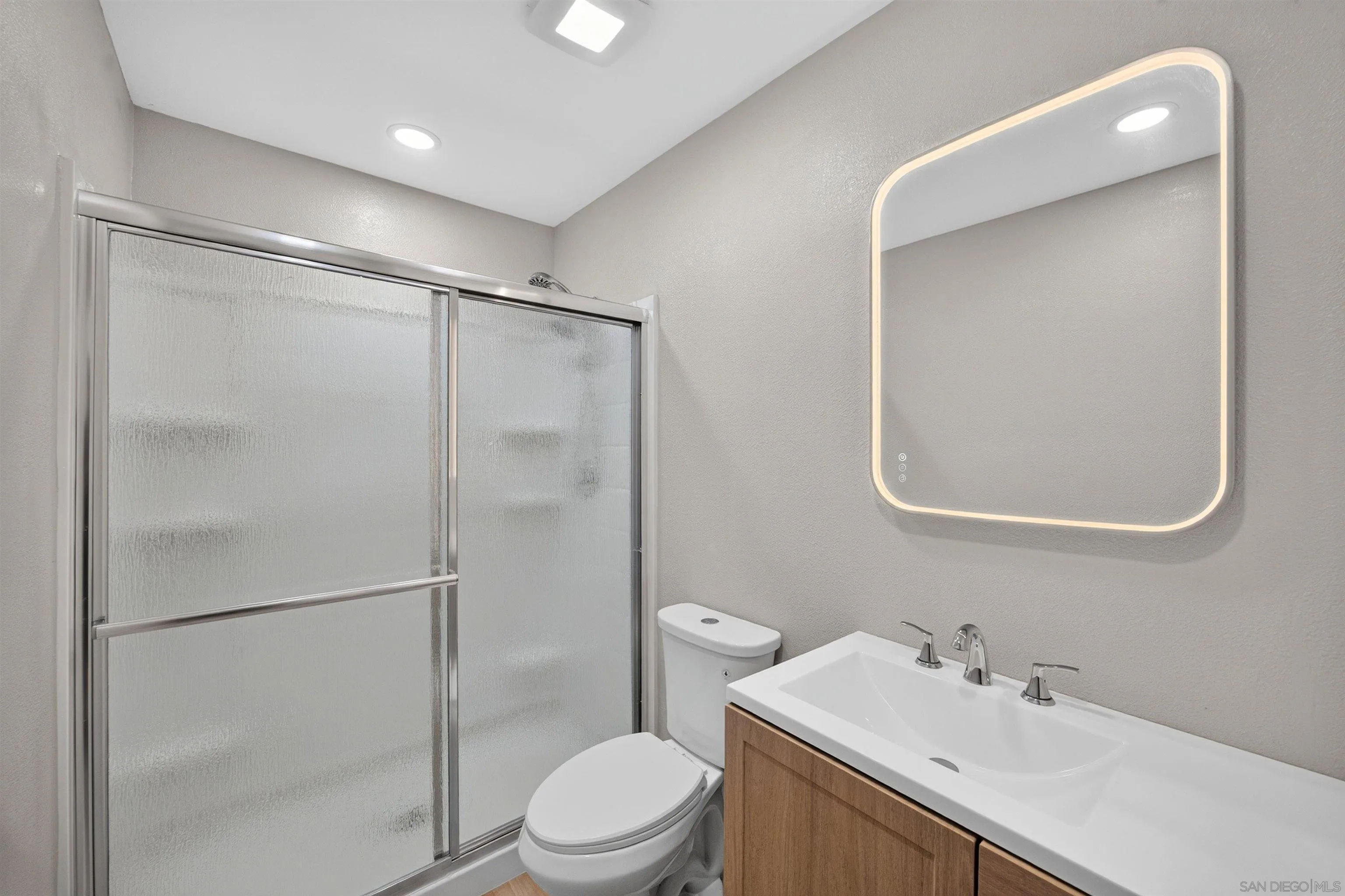 8318 Panorama Ridge Court Spring Valley, CA 91977 - Photo 18 of 36 Gallery Image 18