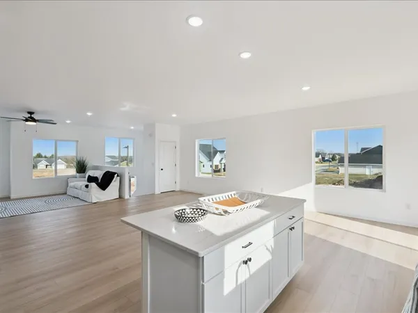 $325,000 | 1416 Duncan Drive, Muscatine, IA 52761