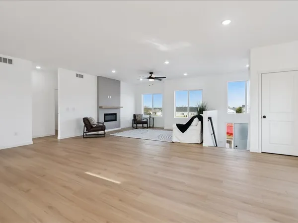 $325,000 | 1416 Duncan Drive, Muscatine, IA 52761