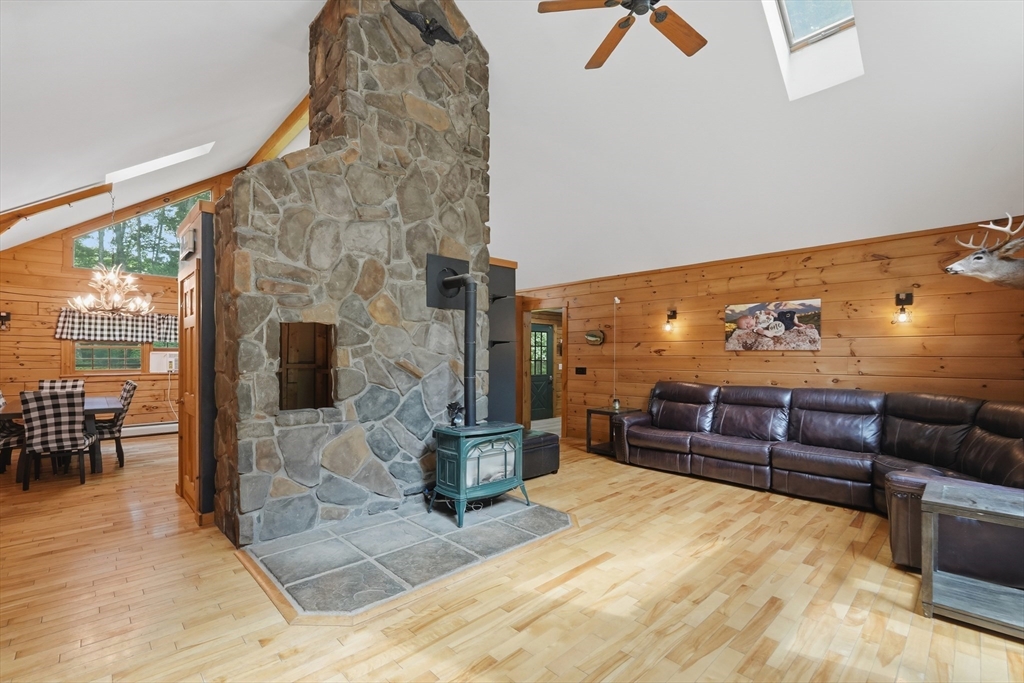 23 Lyman Barnes Road Brimfield, MA 01010 - Photo 8 of 31