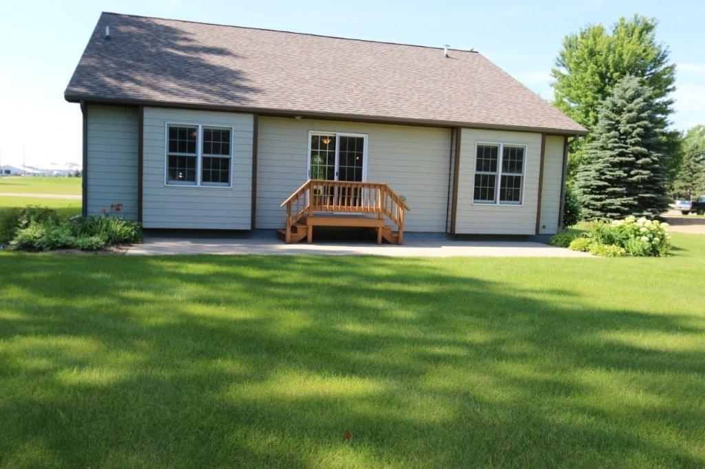 621 6th Street Northeast Perham, MN 56573 - Photo 4 of 26