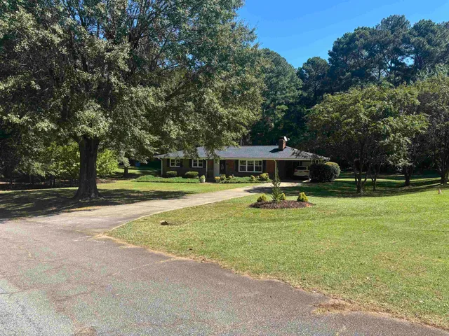 $299,999 | 19 Wofford Street, Inman, SC 29349