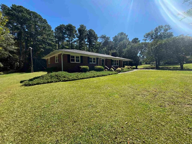 $299,999 | 19 Wofford Street, Inman, SC 29349