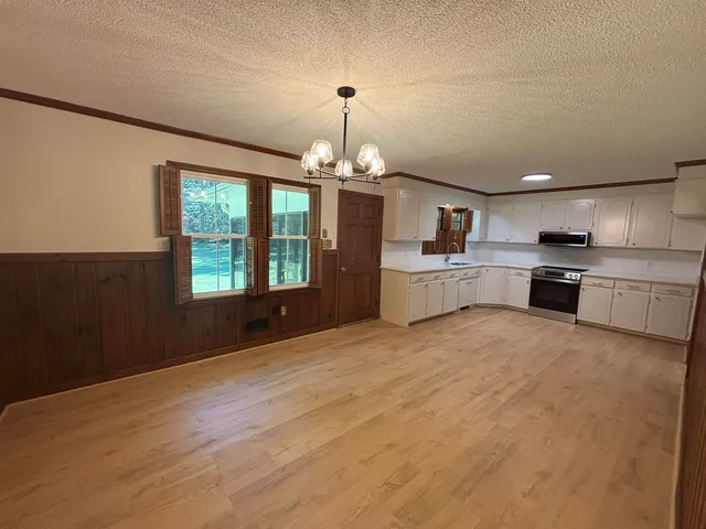 $299,999 | 19 Wofford Street, Inman, SC 29349