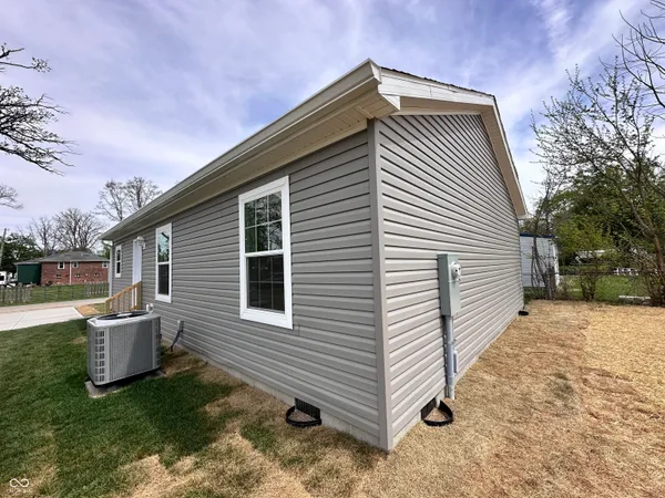 $209,900 | 2219 Fowler Street, Anderson, IN 46012
