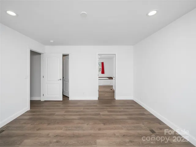 a view of empty room