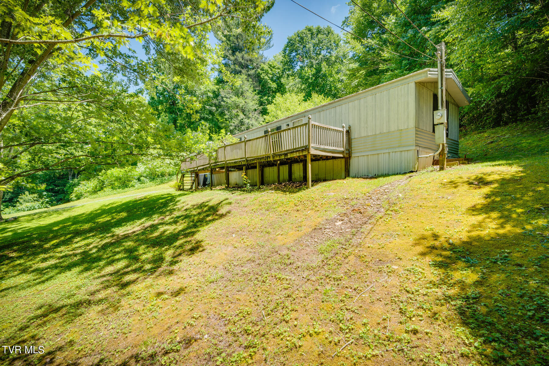 333 Jenkins Hollow Road Elizabethton, TN 37643 - Photo 8 of 31 Home Exterior