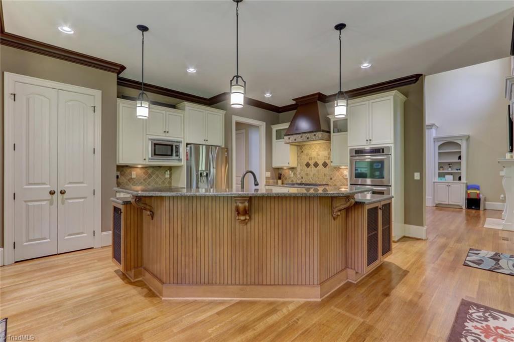 8874 Cravenwood Drive Oak Ridge, NC 27310 - Photo 11 of 30 Gallery Image 11