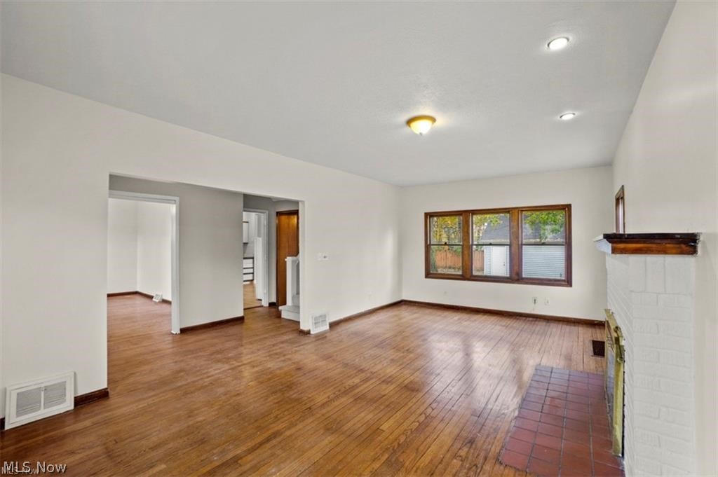 15819 Fernway Road Cleveland, OH 44120 - Photo 8 of 27 Gallery Image 8