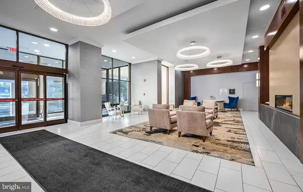 $1,950 | 4515 Willard Avenue, Unit 1217S, Chevy Chase, MD 20815