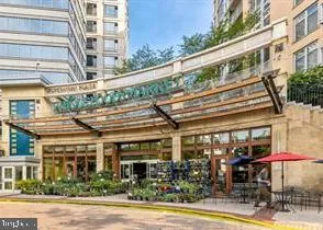 $1,950 | 4515 Willard Avenue, Unit 1217S, Chevy Chase, MD 20815