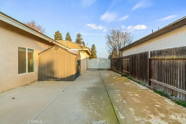 $565,000 | 1933 Kellie Marie Street, Bakersfield, CA 93314