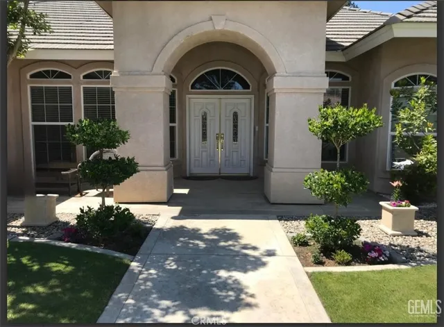 $565,000 | 1933 Kellie Marie Street, Bakersfield, CA 93314