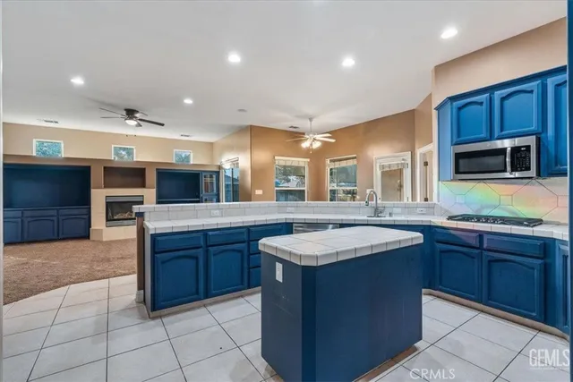 $565,000 | 1933 Kellie Marie Street, Bakersfield, CA 93314