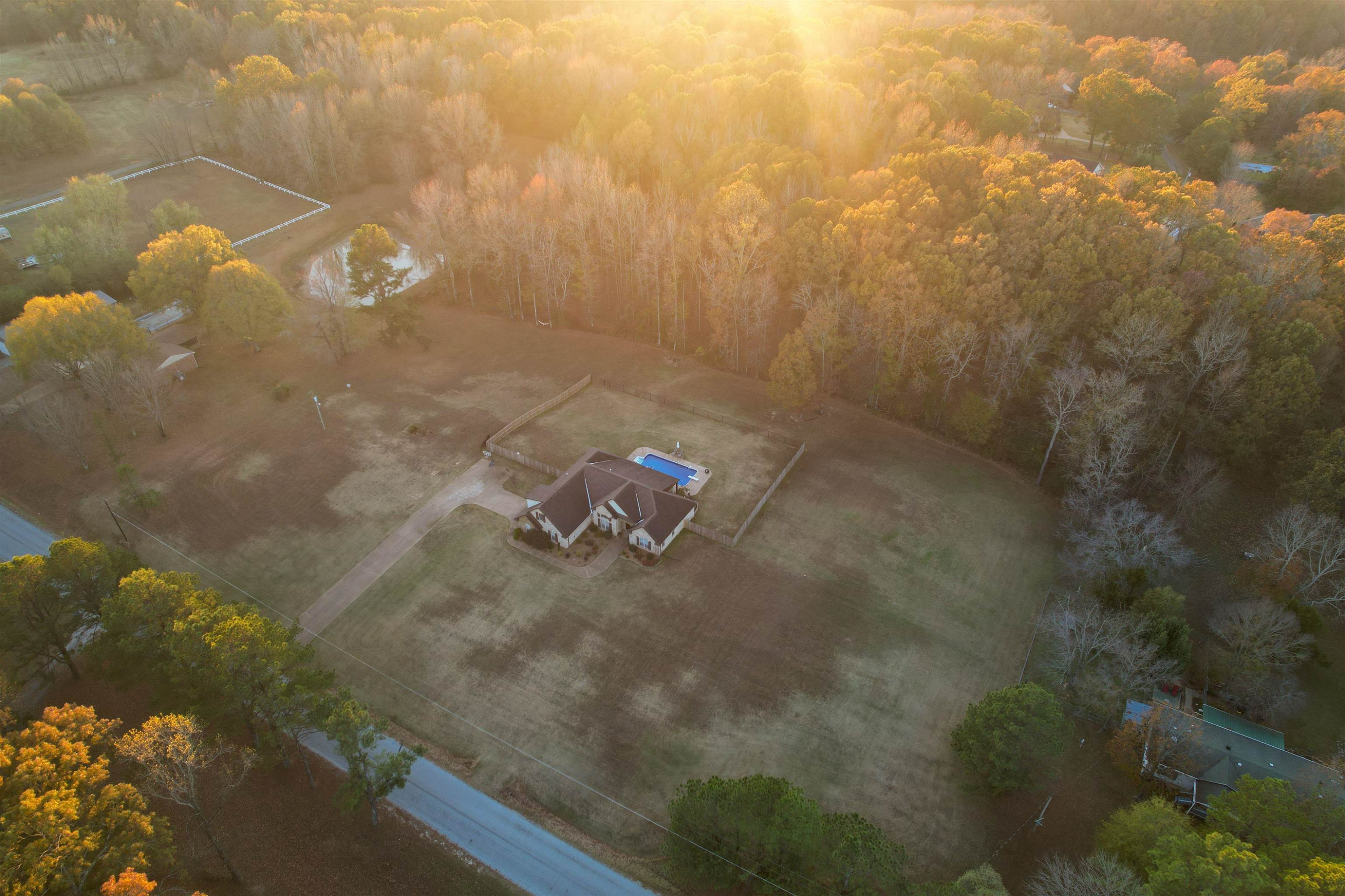 104 Mathis Crossing Road Milan, TN 38358 - Photo 2 of 29 Photo 2
