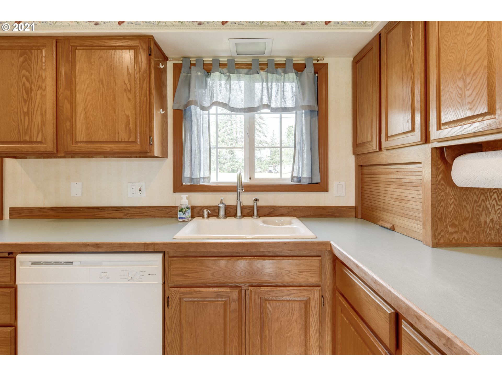 11180 Beutel Road Oregon City, OR 97045 - Photo 8 of 22 Gallery Image 8