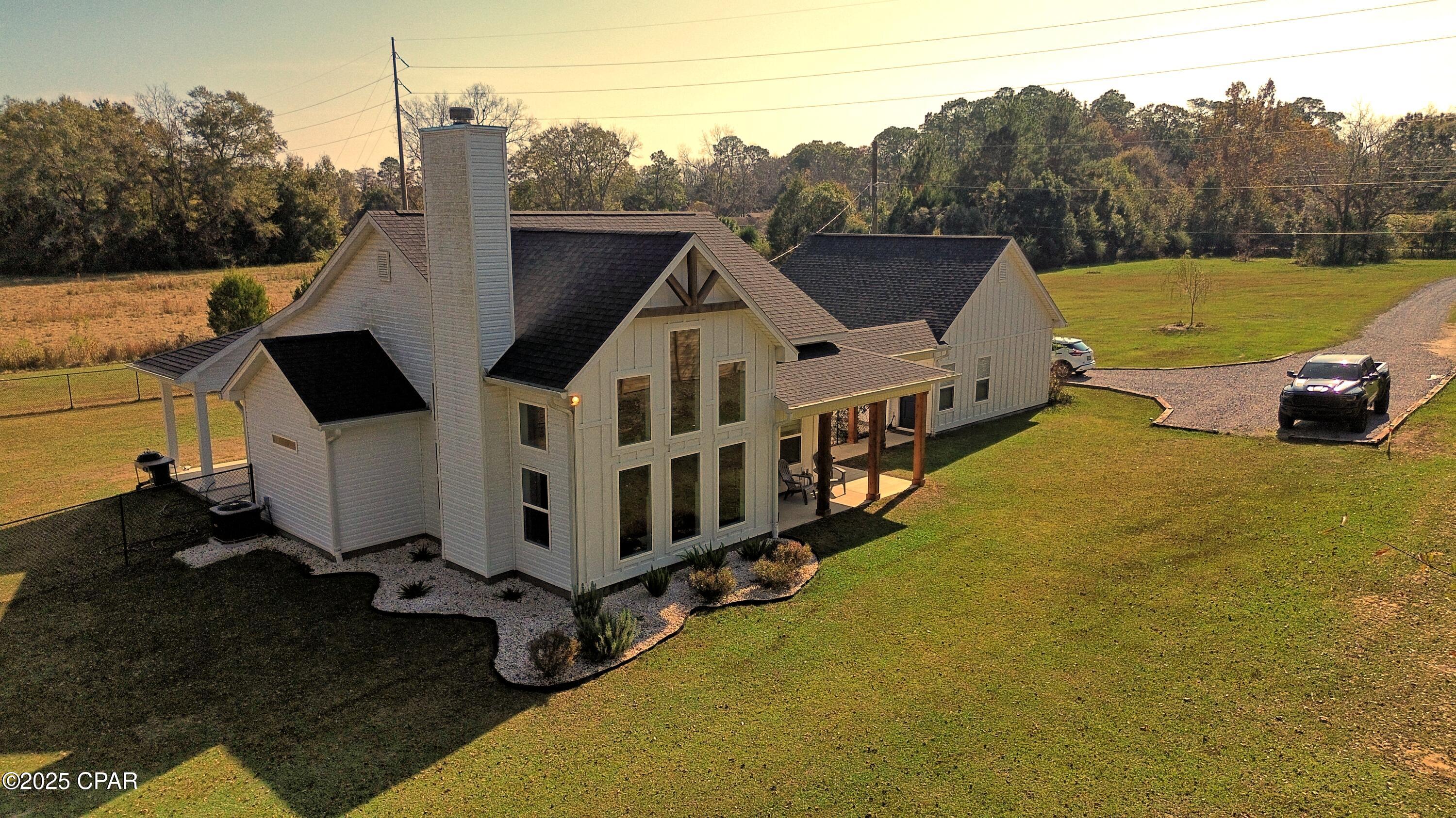 908 North Caryville Road Bonifay, FL 32425 - Photo 2 of 28