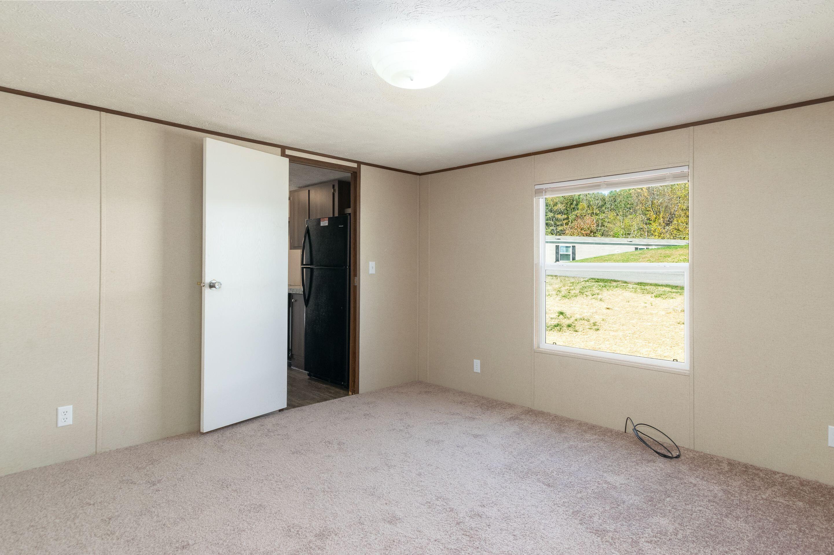 6765 Lee Radford, VA 24141 - Photo 10 of 25 6765 Lee Hwy primary bedroom 2