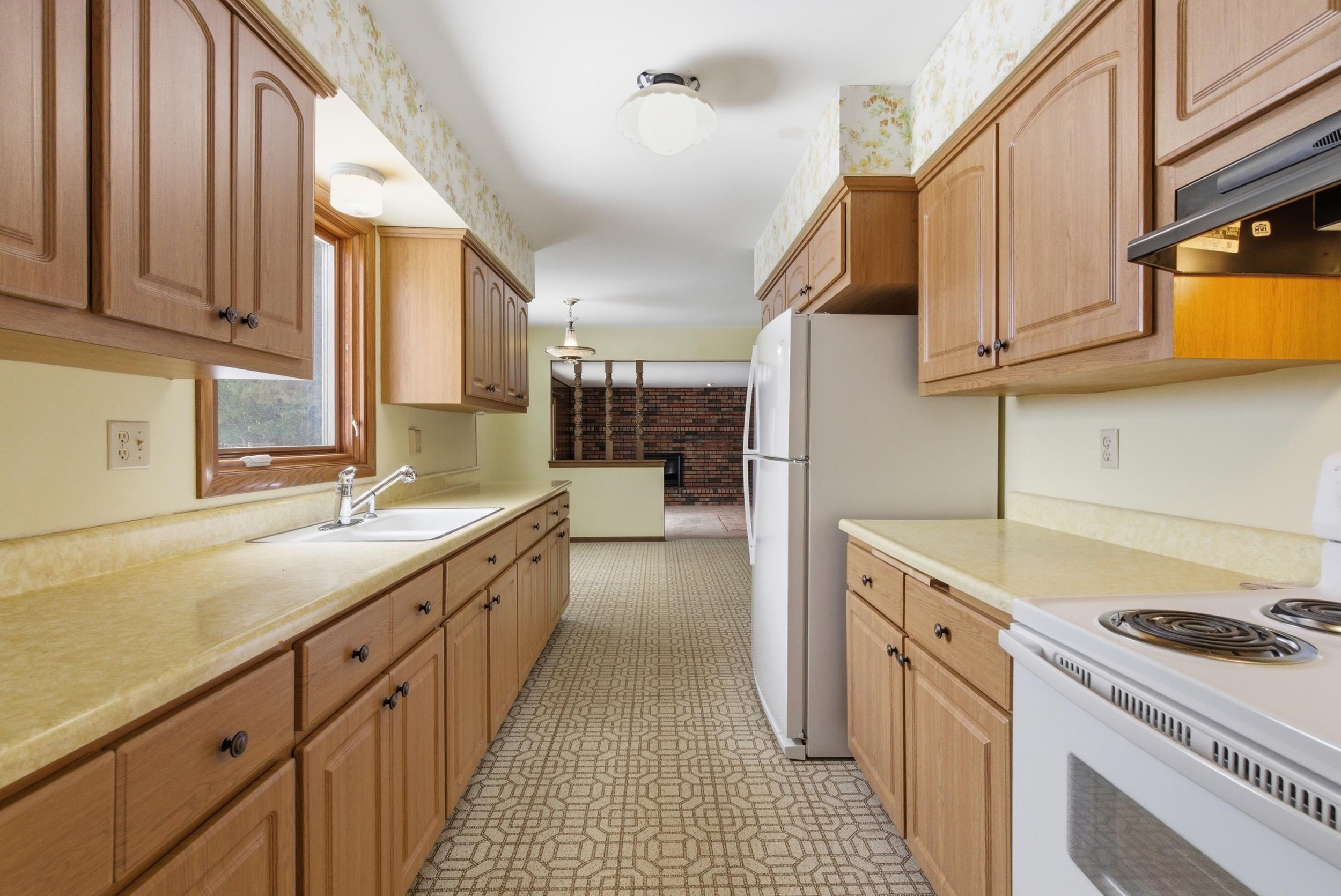 3642 County Rd I Saukville, WI 53080 - Photo 3 of 39