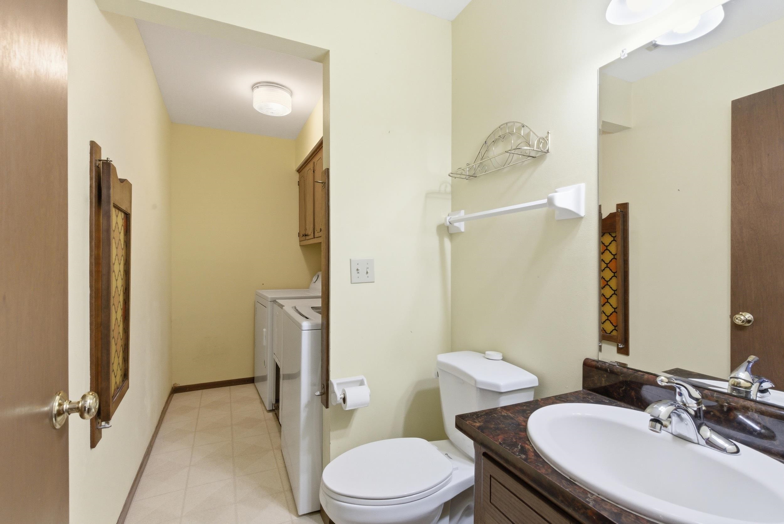 3642 County Rd I Saukville, WI 53080 - Photo 9 of 39