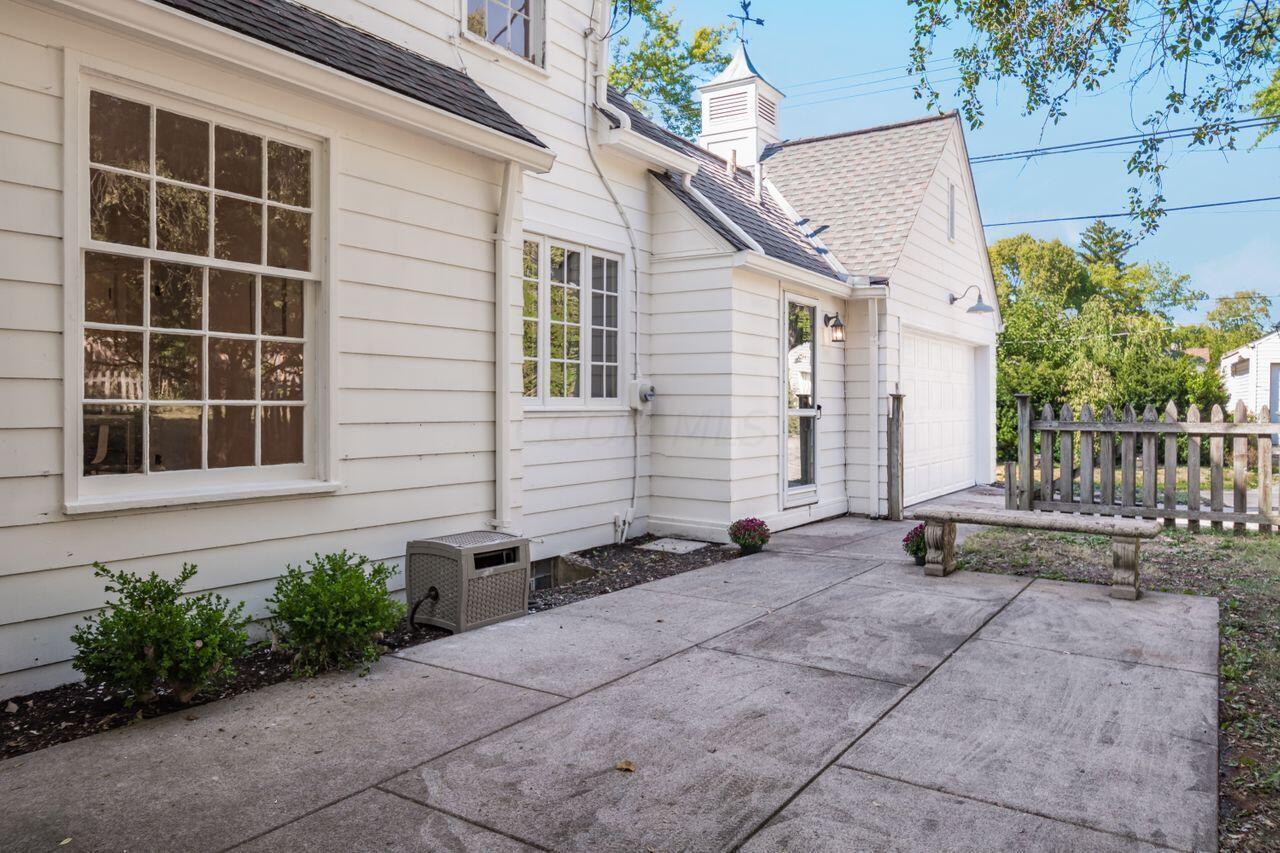 4520 Zeller Road Columbus, OH 43214 - Photo 29 of 31 Patio
