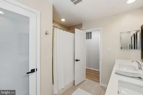 a view of empty room