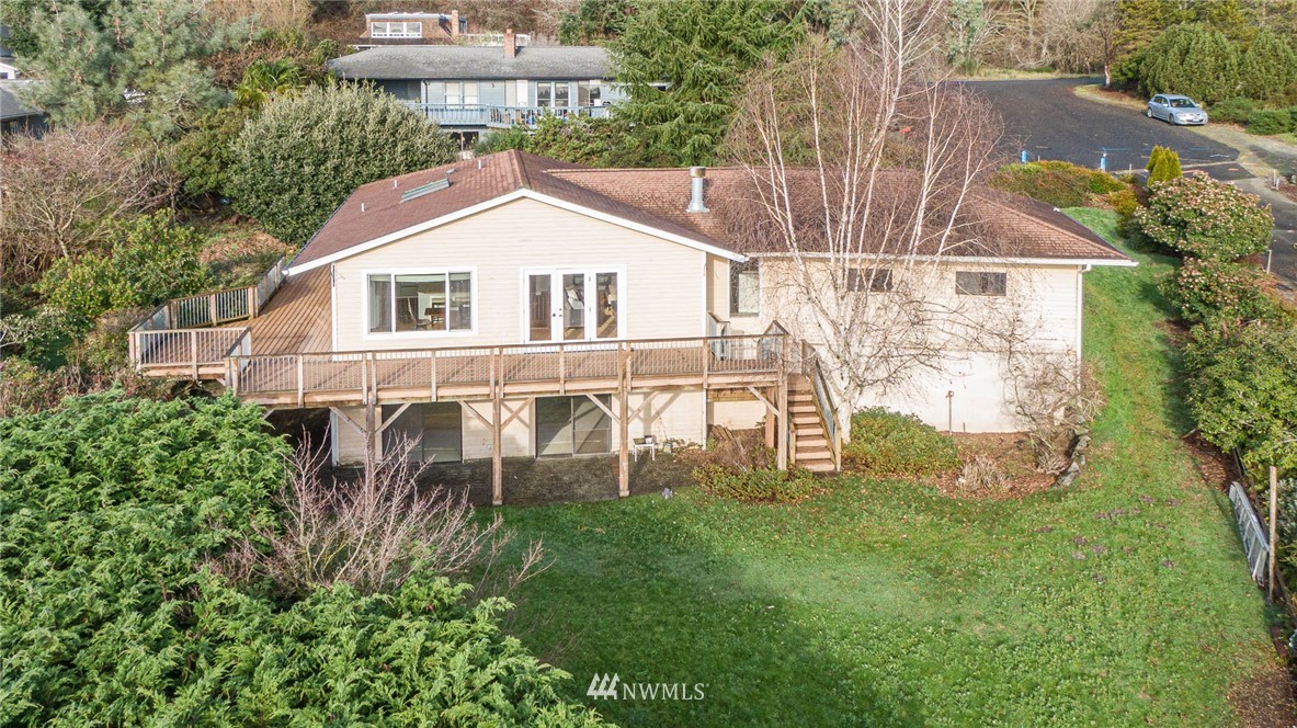 25826 75th Avenue Southwest Vashon, WA 98070 - Photo 2 of 31