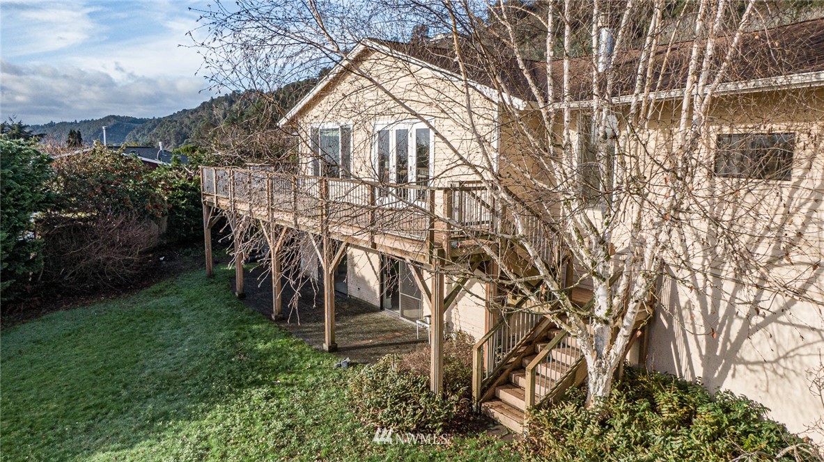 25826 75th Avenue Southwest Vashon, WA 98070 - Photo 27 of 31