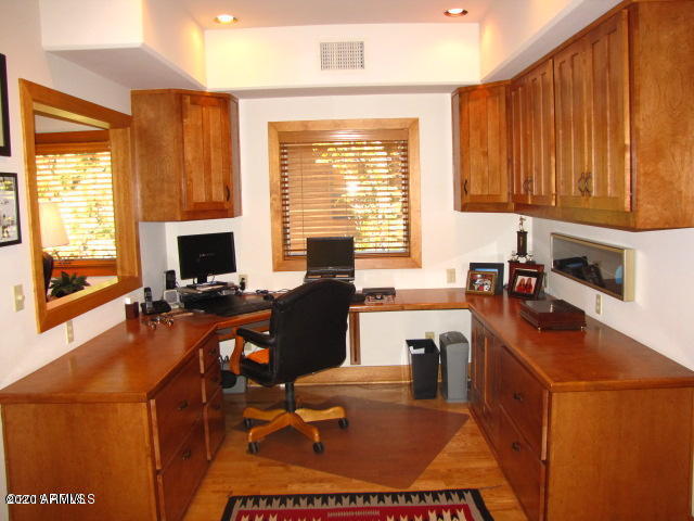 2075 East Ridge Drive Pinetop, AZ 85935 - Photo 19 of 84 20170227203042723556000000-o