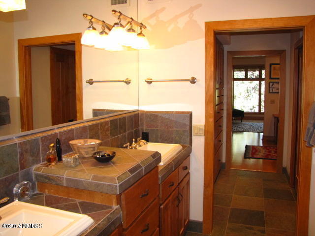 2075 East Ridge Drive Pinetop, AZ 85935 - Photo 35 of 84 20170227203110069342000000-o