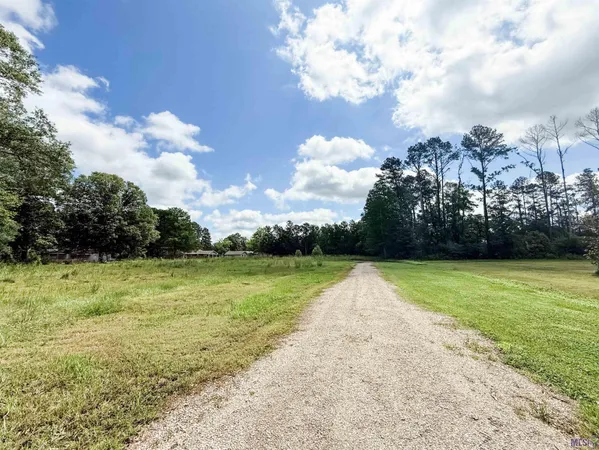 $54,000 | 29378 South Anne Drive, Walker, LA 70785