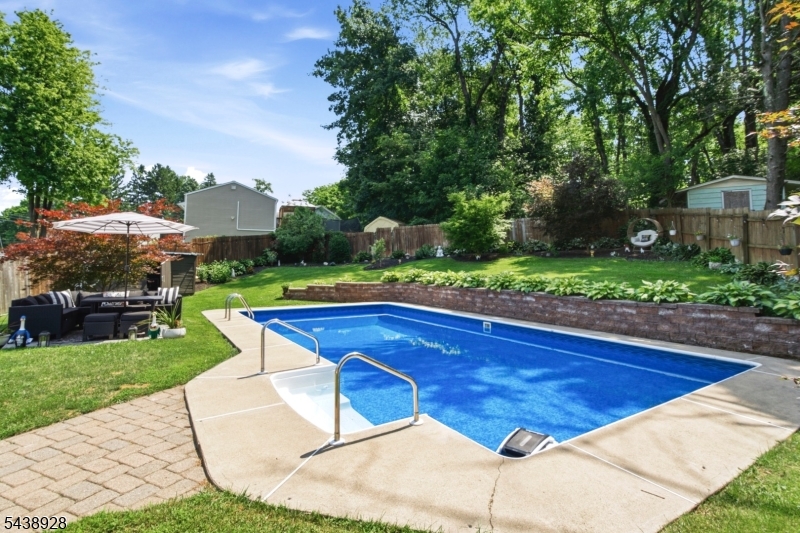 47 Summit Road Hamburg, NJ 07419 - Photo 28 of 45