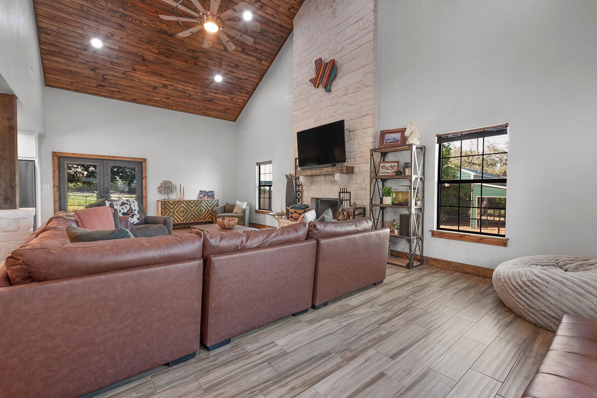 407 Windmill Road Burnet, TX 78611 - Photo 8 of 30