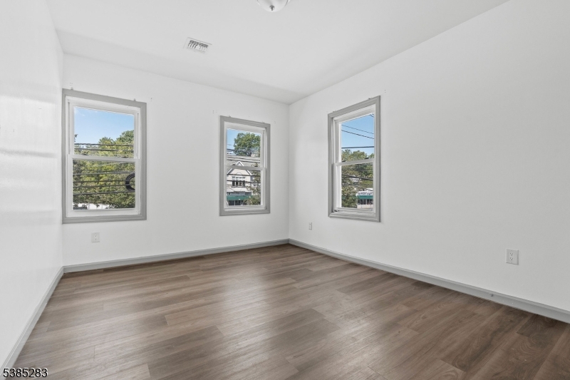 143 Valley Road, Unit 2L Montclair, NJ 07042 - Photo 11 of 20