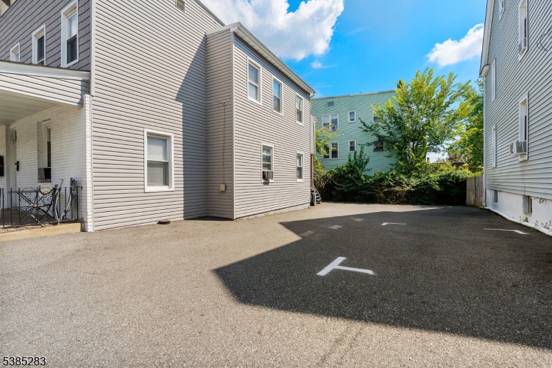 143 Valley Road, Unit 2L Montclair, NJ 07042 - Photo 19 of 20