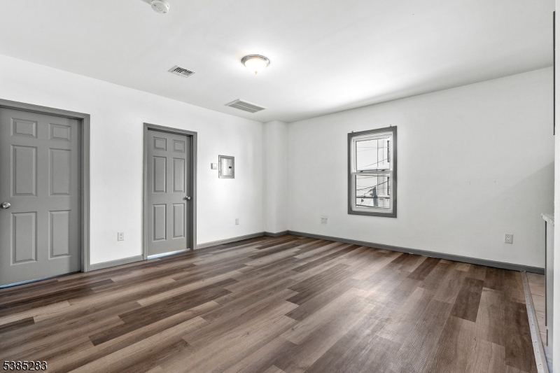 143 Valley Road, Unit 2L Montclair, NJ 07042 - Photo 5 of 20