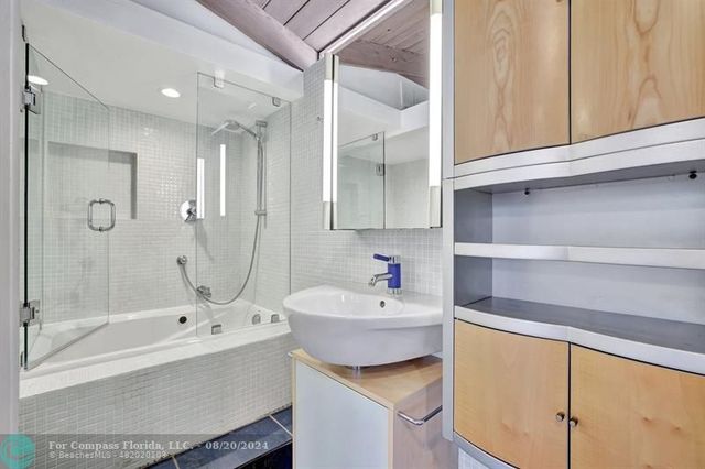 $750,000 | 221 Washingtonia Avenue, Lauderdale-by-the-Sea, FL 33308