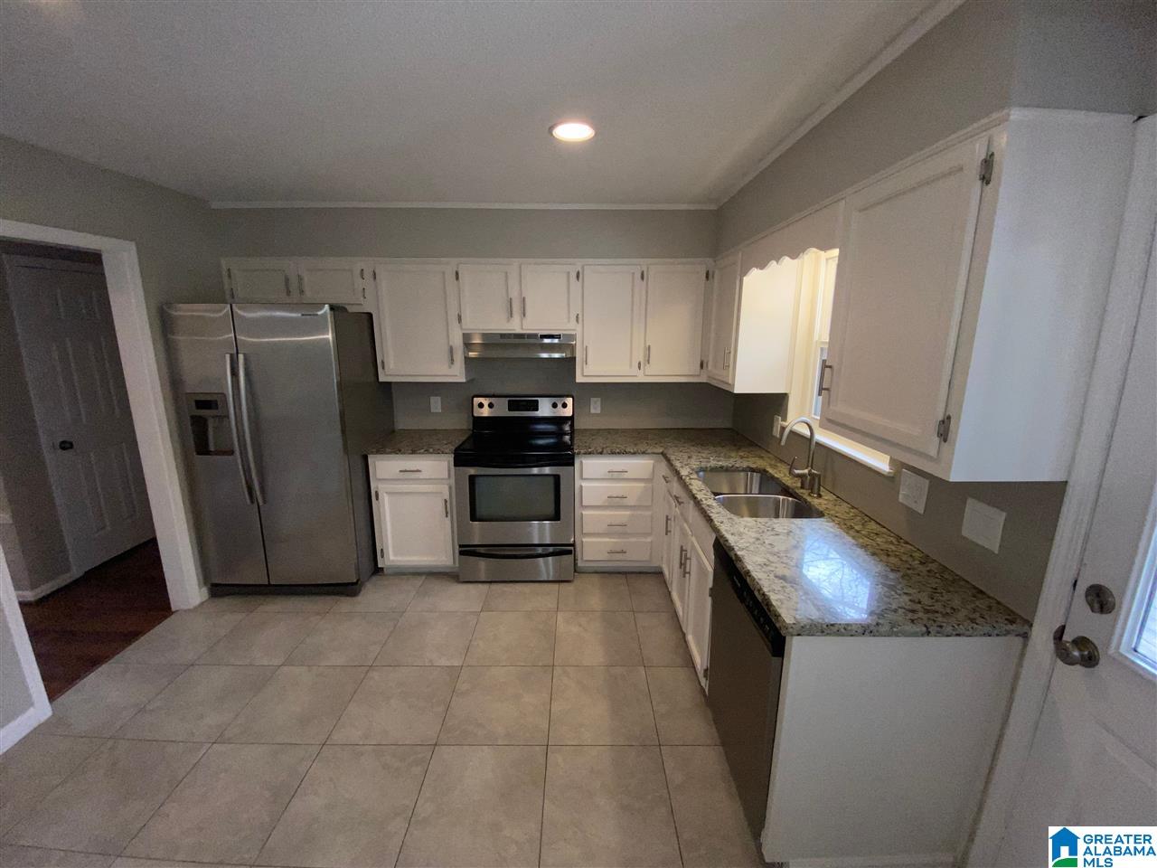 525 Bennett Drive Alabaster, AL 35007 - Photo 10 of 50