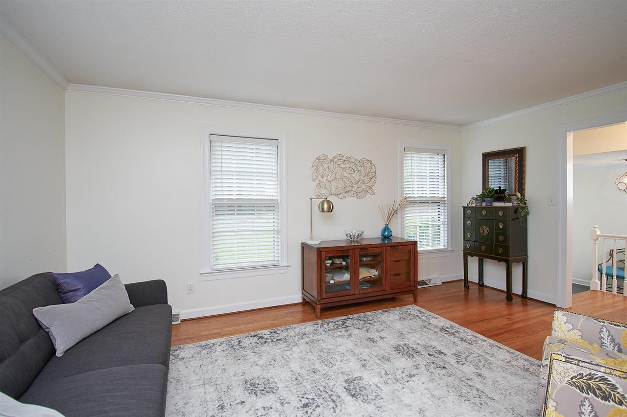 804 Compton Road Raleigh, NC 27609 - Photo 5 of 30 Photo 5