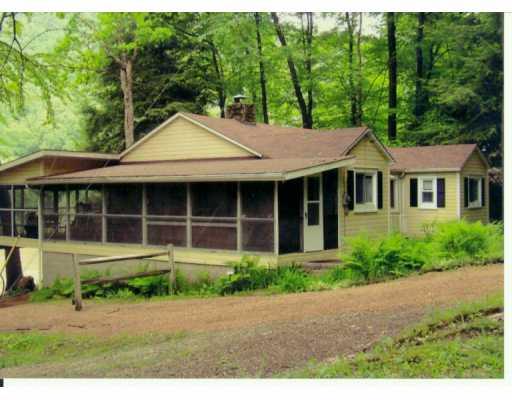 994 Rodger's Riviera Emlenton, PA 16373 - Photo 1 of 8 Gallery Image 1