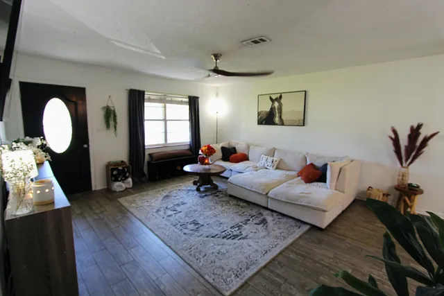 $2,100 | 41 Moriarty Street Northwest, Fort Walton Beach, FL 32548