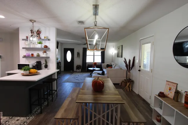 $2,100 | 41 Moriarty Street Northwest, Fort Walton Beach, FL 32548