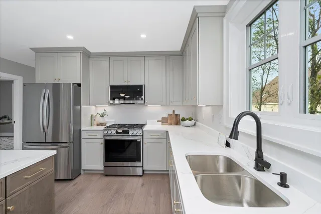 $1,358,000 | 5 Jennifer Drive, Merrimack, NH 03054