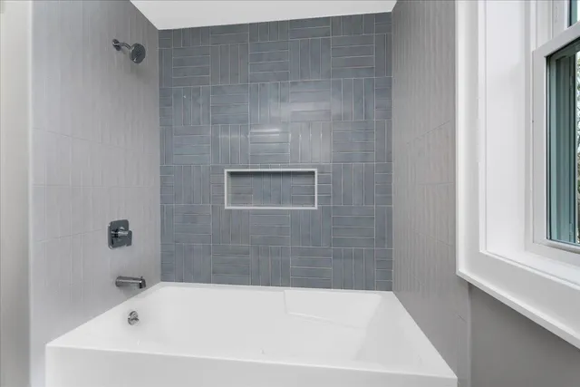 $1,358,000 | 5 Jennifer Drive, Merrimack, NH 03054