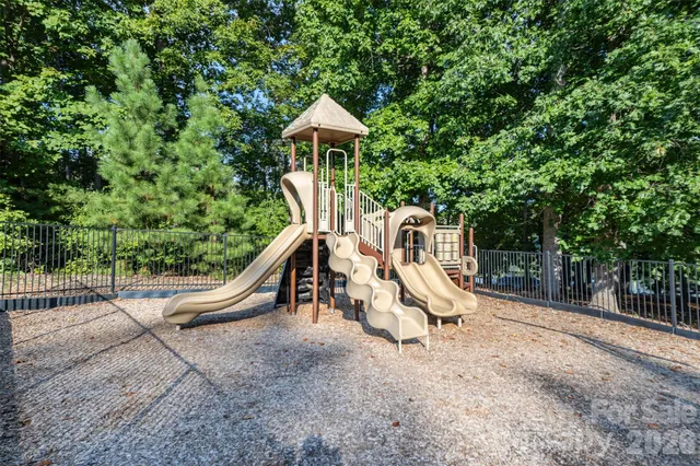 $440,000 | 4424 Bright Road, Charlotte, NC 28214