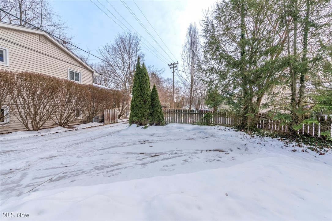 318 Bayview Road Bay Village, OH 44140 - Photo 7 of 42 Gallery Image 7