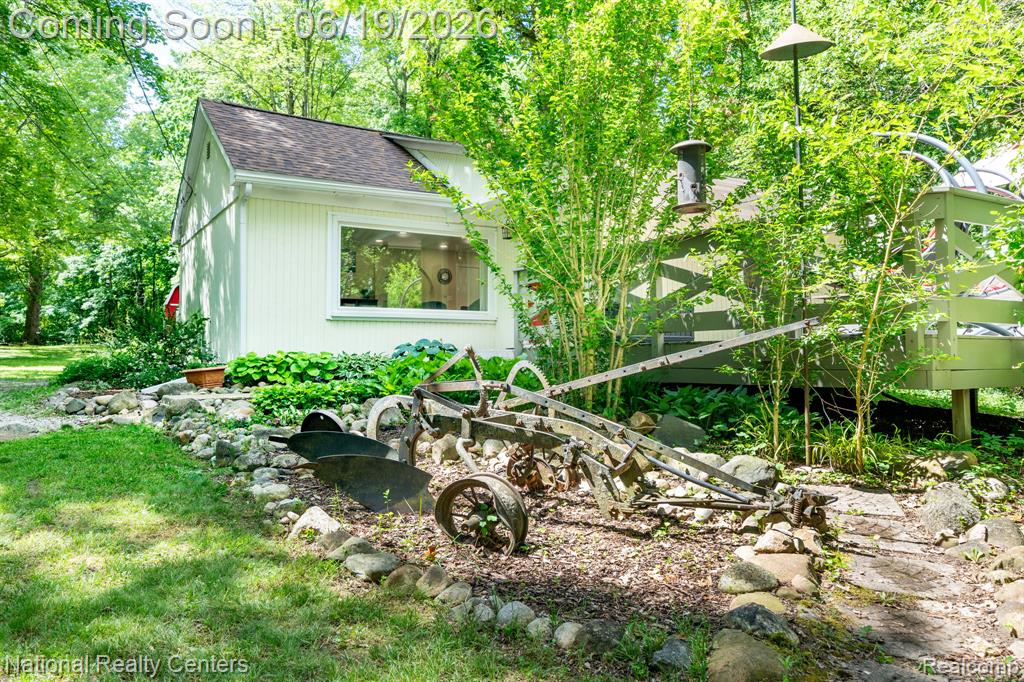5223 Woodlane Road Clarkston, MI 48348 - Photo 5 of 36