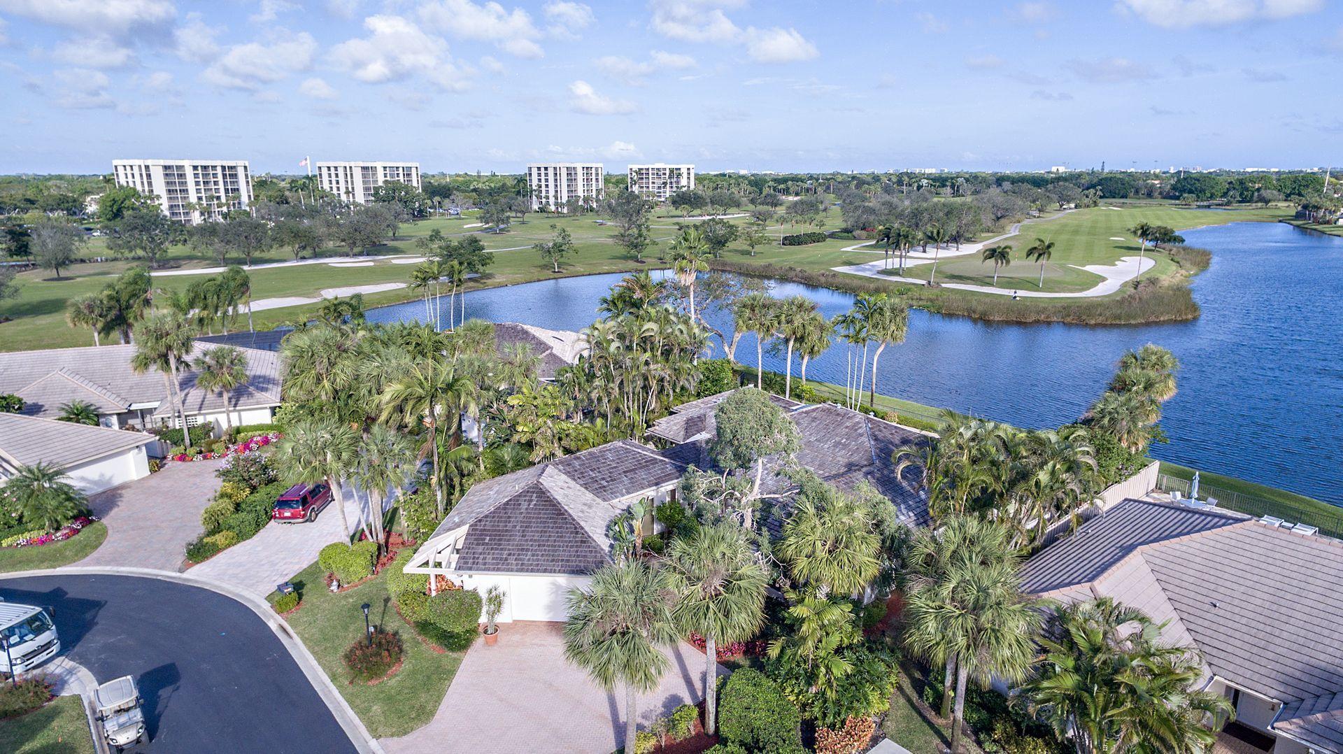 20482 Linksview Drive Boca Raton, FL 33434 - Photo 32 of 32 36