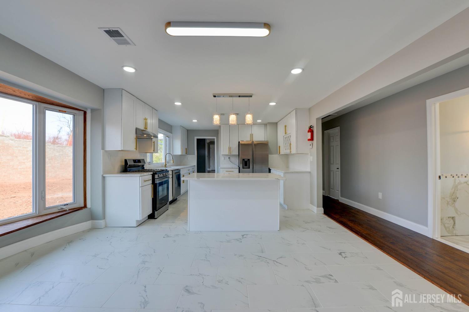 1061 River Road Piscataway, NJ 08854 - Photo 15 of 36 Gallery Image 15